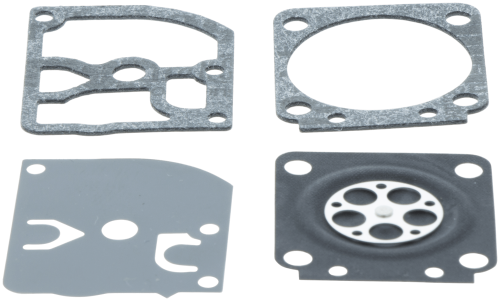 Zestaw uszczelek gaźnika do wykaszarki 323R Husqvarna, składający się z czterech elementów o różnej grubości. Widoczne uszczelki mają gładkie, metaliczne i przezroczyste powierzchnie oraz otwory montażowe. Elementy leżą na czarnym tle.