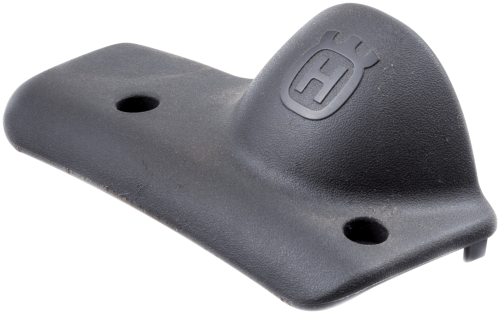 Osłona ramienia podkaszarki Husqvarna, w kolorze czarnym, wykonana z solidnego tworzywa. Widoczny detal logo marki oraz dwa otwory montażowe. Produkt przedstawiony z boku, w lekkim zbliżeniu, na prostym tle.