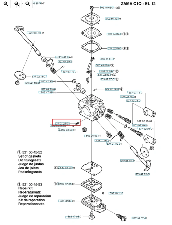 Sprężyna gaźnika do wykaszarki 135R Husqvarna, mała, metalowa komponent, widoczna z boku w zbliżeniu, na białym tle. Charakteryzuje się elastycznością oraz spiralnym kształtem. Używana w konstrukcji gaźnika do regulacji przepływu paliwa.