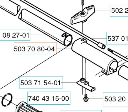 Tuleja wykaszarki 323RJ Husqvarna, cylindryczny element metalowy, w kolorze szarym. Widok z góry, ukazujący szczegóły mocowania i oznaczenia. Element leży na białym tle, z widocznymi numerami katalogowymi. Wymiary i specyfikacja niepodane.