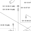 Śruba regulacji pompy oleju Husqvarna 323RJ, metaliczna, w kolorze srebrnym, z widocznym gwintem. Ujęcie frontalne, na białym tle. W komplecie z nakrętką. Numery katalogowe widoczne obok: 531 00 86-21, 531 00 86-19, 531 00 87-25.