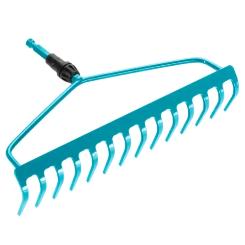 Grabie kabłąkowe Gardena o szerokości 36 cm, wykonane z metalu w kolorze błękitnym, z 13 zębami zaprojektowanymi do zbierania liści oraz resztek roślinnych. Ujęcie frontalne, ukazujące ergonomiczny uchwyt, dobrze widoczny na jednolitym tle.