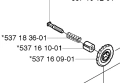 Piasta wykaszarki 324RX Husqvarna, widok z przodu. Pokazuje metalowy element z ząbkami, śrubę, sprężynę oraz cylindryczny detal. Widoczny schemat z oznaczeniami części. Tło monochromatyczne, co ułatwia rozróżnienie elementów.