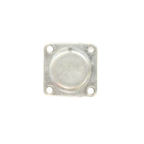 Zatrzask membrany wykaszarki 355RX Husqvarna w metalicznej, srebrnej kolorystyce. Produkt o kwadratowym kształcie z jedną wypukłą częścią na środku oraz czterema otworami mocującymi w rogach. Ujęcie frontalne na jasnym tle.