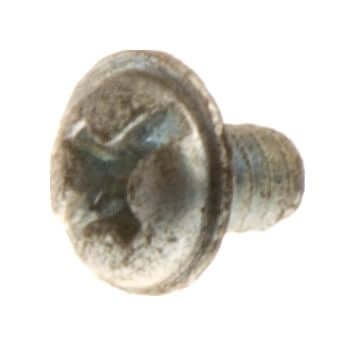 Śruba gaźnika wykaszarki Husqvarna 355Fxt, metalowa, srebrzysta, o okrągłej główce z wgłębieniem na wkrętak. Widoczna struktura gwintu na trzpieniu. Produkt leży na jednolitym tle, w układzie bocznym, bez dodatkowych akcesoriów.