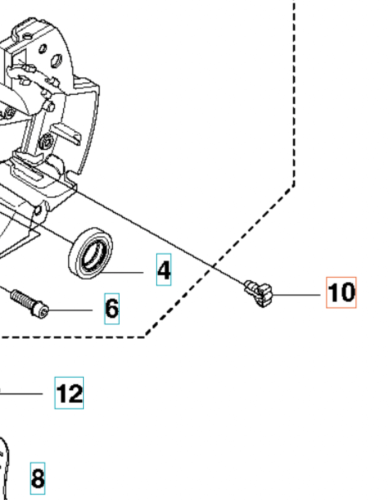 Trzpień wykaszarki 355FRM Husqvarna, metalowy, okrągły, z wyraźnymi otworami montażowymi. Widok z boku, ukazujący szczegóły mocowania. Tło proste, białe, podkreślające kształt i funkcję produktu.