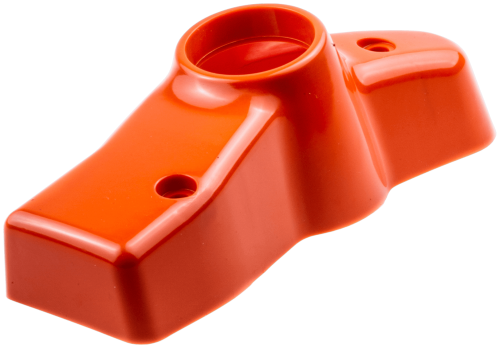 Osłona wykaszarki 355FRM Husqvarna w intensywnym pomarańczowym kolorze, wykonana z twardego plastiku. Produkt widoczny z boku, ukazuje obrączkę do mocowania oraz dwa otwory montażowe. Gładka powierzchnia i wyprofilowany kształt.