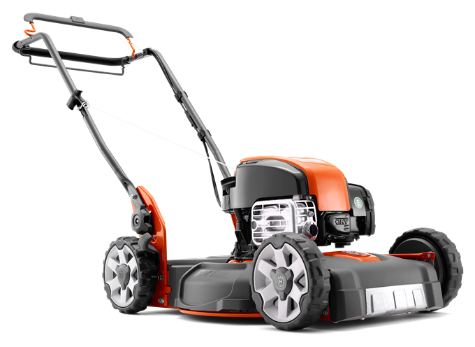 Kosiarka spalinowa Husqvarna LB 248S w kolorze pomarańczowym i szarym. Stojąca, widoczna z boku z wirującym ostrzem i ergonomicznymi uchwytami. Duże, praktyczne koła na solidnej podstawie, silnik oraz logo Husqvarna. Tło białe.