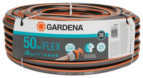 Wąż ogrodowy Gardena Comfort Flex o długości 50 m, średnica 19 mm (3/4). Produkt zwinięty, z widoczną etykietą. Kolor czarny z pomarańczowymi akcentami. Oznaczenia na opakowaniu wskazują na funkcję Power Grip oraz odporność na mróz.