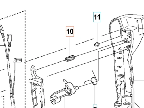 Spreżyna wykaszarki 345 R Husqvarna, metalowa, śrubowa, widoczna w zbliżeniu. Element znajduje się poziomo, w kontekście części zamiennej. Otoczenie techniczne na białym tle, z oznaczeniami numerów. Długość sprężyny około 5 cm.