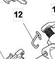 Łącznik wykaszarki 345 FR Husqvarna, przedstawiony z boku. Element metalowy, z widocznymi detalami mocowania oraz wypustkami. Na części znajduje się numer 12. Tło jasne, co ułatwia dostrzeganie detali produktu.