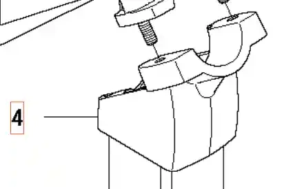 Adapter wykaszarki 336RK Husqvarna w białym kolorze, ukazany z boku. Element z widocznym gwintem oraz mocowaniem. Na górze widać otwór do przykręcenia. Prosta konstrukcja, brak dodatkowych ozdób. Lekko matowa powierzchnia.