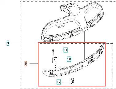 Osłona przeciwbryzgowa wykaszarki Husqvarna 336RK w kolorze czarnym, ergonomiczny kształt z mocowaniami. Produkt widoczny z boku, ukazujący szczegóły łączenia elementów. Tło proste, umożliwiające wyraźną prezentację.