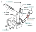 Wspornik zbiornika paliwa do wykaszarki Husqvarna 120 R, prezentowany w ujęciu z góry, pokazujący detale montażowe. Widoczne elementy metalowe, wyraźne numery katalogowe przyłączone do konstrukcji. Całość w kolorze szarym, z prostym tłem.