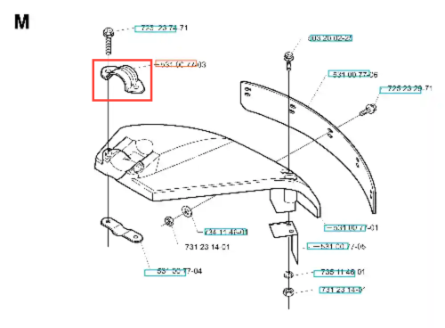 Wspornik wykaszarki Husqvarna 142R/142RJ w kształcie zakrzywionym, metalowy, w kolorze szarym. Widoczny z przodu, z detalami mocowań. Obok widoczne inne elementy montażowe. Tło jest proste, białe, co podkreśla produkt.