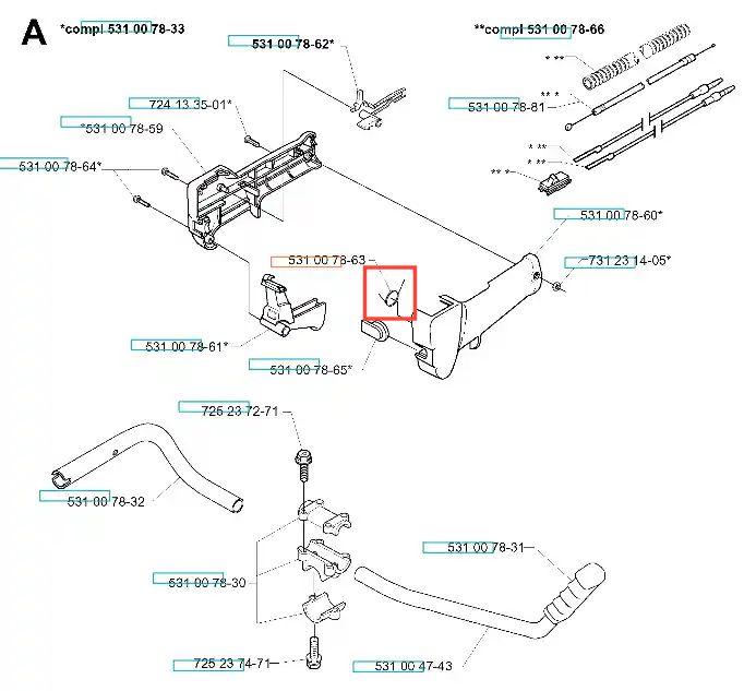 Sprężyna powrotna wykaszarki 132 R Husqvarna w kolorze czarnym, metalowa, o cylindrycznym kształcie. Zbliżenie na element mocujący z widocznym logo producenta. Ujęcie z boku, na jednolitym tle, ukazuje detale i tekstury sprężyny.