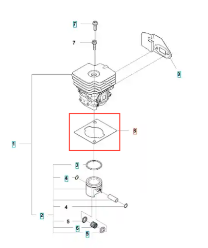 Uszczelka tłoka wykaszarki 122 R Husqvarna w kształcie rombu, wykonana z ciemnego materiału, z wewnętrznym otworem pośrodku. Zawiera wyraźne oznaczenia i jest umieszczona na szkicu silnika, widoczna z góry, w kontekście montażu.