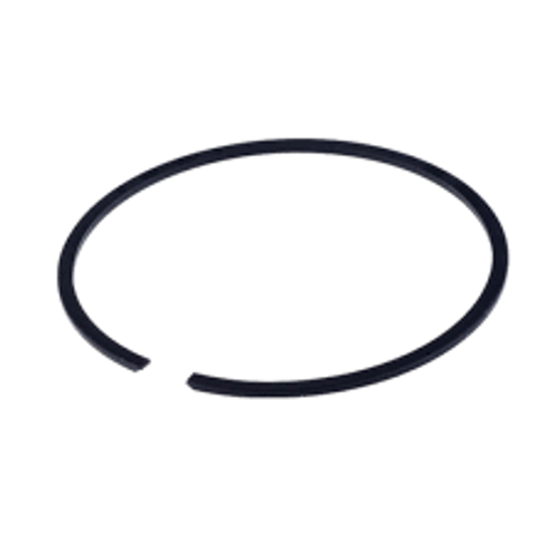 Pierścień wykaszarki 129R Husqvarna w kształcie okręgu, wykonany z czarnego metalu. Produkt leży na płaskiej powierzchni, prezentując gładką fakturę oraz precyzyjnie wykończone krawędzie. Brak widocznych napisów lub logo.