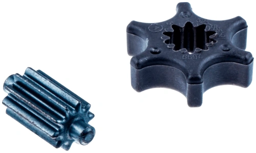 Pokrętło napinacza 235e, 236e, 240e Husqvarna w dwóch odcieniach: metalowym, ze szczelinami do mocowania, oraz czarnym, z wycięciami. Produkty leżą obok siebie, widoczne dobrze na jednolitym tle. Idealne do sprzętów Husqvarna.