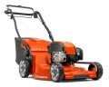 Kosiarka spalinowa LC 353V Husqvarna, pomarańczowa z czarnymi detalami, widok z boku. Silnik z przodu, miejsce na zbiornik, dwa duże koła, regulowane uchwyty i logo Husqvarna na obudowie.