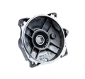 Osłona sprzęgła wykaszarki Husqvarna 343R/345R/545RX, wykonana z metalu, w kolorze srebrnym. Widok frontalny ukazujący szczegółową strukturę wewnętrzną z centralnym otworem i oznaczeniami przy montażu. Produkt leży na jednolitym tle.
