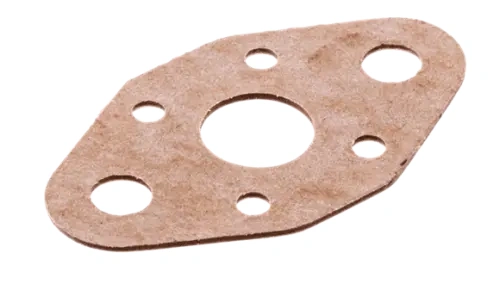 Uszczelka gaźnika nożyc 123HD60/123HD65X Husqvarna w kształcie owalnym, wykonana z materiału kompozytowego w kolorze brązowym. Posiada pięć otworów mocujących, jeden centralny i cztery na obwodzie, leży płasko na jednolitym tle.