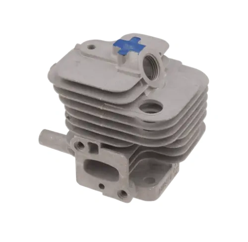 Biały cylinder nożyc Husqvarna 123HD60/123HD65X z żeberkami chłodzącymi, widok boczny, z otworami montażowymi i niebieskim detalem na górze, wykonany z metalu, do silnika.