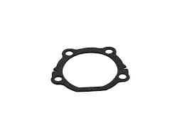 Uszczelka wykaszarki 26 R Husqvarna, okrągła, czarna, z wycięciami na mocowania. Widok frontalny, leżąca na białym tle. Materiał elastyczny, bez widocznych napisów. Element przeznaczony do montażu w urządzeniach ogrodniczych.