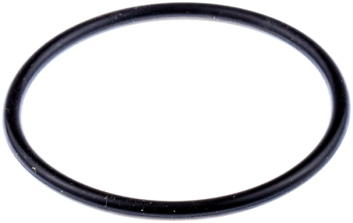 O-ring w kolorze czarnym, wykonany z materiału gumowego. Produkt leży płasko na białym tle. O-ring ma okrągły kształt i gładką powierzchnię, bez widocznych zdobień czy napisów. Idealny jako element uszczelniający w dmuchawie 140B Husqvarna.