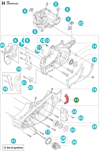 Zatrzask skrzyni korbowej do pilarek Husqvarna 555, 560XP, 585, 592XP. Czerwony, gładki element montażowy widoczny na schemacie, otoczony częściami metalowymi i uszczelkami, służy do mocowania obudowy silnika.