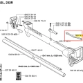 Czarna osłona wykaszarki Husqvarna 235 RII, plastikowa, nr kat. 503 72 71-01, widok z boku, leżąca, z detalami mocowania, na jednolitym tle.