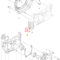 Śruba wykaszarki 236 RS Husqvarna, metalowa, o ciemnoszarym kolorze. Ujęcie w zbliżeniu na detale gwintu oraz główki. Widoczny jest kształt sześcio-ściętny. Produkt umieszczony na białym tle.