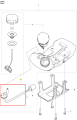 Przewód paliwowy wykaszarki 236 RS Husqvarna, wykonany z trwałego materiału, w biało-czarnym kolorze, o prostokątnym kształcie. Widoczny detal w postaci metalowego uchwytu oraz otworu montażowego, w ułożeniu poziomym, na jasnym tle.