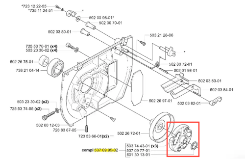 Zespół sprzęgła wykaszarki 265 RX Husqvarna, w kolorze czarnym, z detalami metalowymi i okrągłym kształtem. Widok z boku, ukazujący mocowania i otwory montażowe. Tło białe, co podkreśla szczegóły konstrukcji produktu.