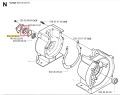 Uchwyt pierścienia wykaszarki Husqvarna 265 RX, metalowy element w kolorze szarym. Widoczne otwory na mocowanie. Produkt pokazany z boku w ujęciu w pełni pokazującym kształt. Detale na powierzchni oraz widoczne oznaczenia numerów części.