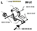 Uchwyt wykaszarki 26 R Husqvarna przedstawia metalowy element w kształcie litery L, z widocznymi otworami oraz guzikami montażowymi. Na górze czytelny napis 26 LC. Produkt ukazany frontalnie z detalami technicznymi. Tło neutralne.