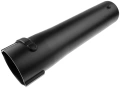 Rura dmuchawy 380BFS Husqvarna w kolorze czarnym, o cylindrycznym kształcie. Ujęcie z boku, ukazujące mocowanie z klamrą. Gładka faktura, produkt leżący. Element przeznaczony do dmuchaw ogrodowych, nieco zaokrąglony na końcu.