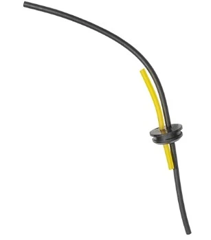 Przewód kompletny dmuchawy 525BX Husqvarna, z czarnego materiału, z zakrzywionym kształtem. Posiada żółty detal oraz cylindryczne mocowanie w centralnej części. Produkt ukazany z boku, na jednolitym tle.
