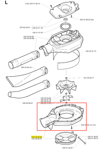 Obudowa wentylatora dmuchawy 225 B Husqvarna w kolorze czarnym, wykonana z tworzywa sztucznego, ma okrągły kształt i gładką powierzchnię. Widoczna jest wewnętrzna komora oraz mocowania. Produkt przedstawiony w zbliżeniu, na jednolitym tle.