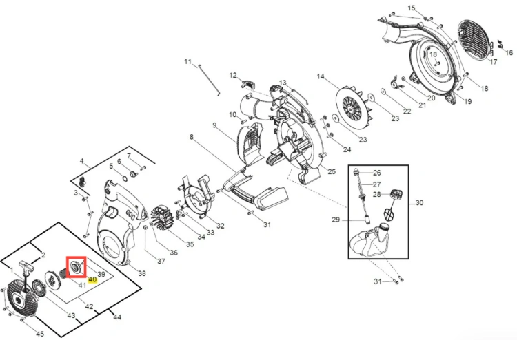 Piasta dmuchawy 125BVX Husqvarna w kolorze szarym, o okrągłym kształcie. Produkt widoczny w ujęciu frontalnym, leżący na stole. W centralnej części widoczne otwory mocujące, wyraźne detale struktury. Tło proste, białe.