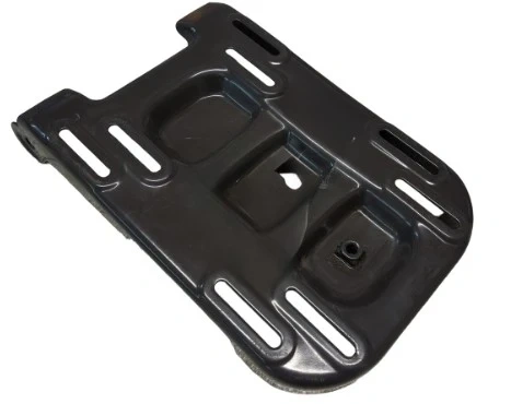 Wspornik fotela R 112C Husqvarna w kolorze czarnym, wykonany z materiału plastikowego, z widocznymi otworami montażowymi. Produkt leży na białym tle, ukazując szczegóły kształtu i struktury.
