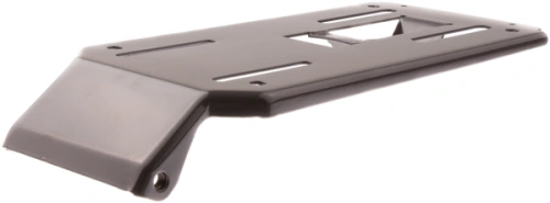 Wspornik fotela ridera R215TX Husqvarna w kolorze czarnym. Stojący, z góry lekko pochylony. Wykonany z wytrzymałego materiału, ma prostokątny kształt z rowkami dla mocowania. Widoczne otwory montażowe oraz logo Husqvarna. Tło jasne.