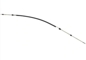 Przewód sterowania ridera R200iX Husqvarna, elastyczny, z metalowymi końcówkami. Ułożony poziomo na białym tle. Wykonany z materiału syntetycznego, w kolorze czarnym. Długość przewodu umożliwia łatwe zarządzanie.