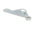 Ramię ridera R215TX Husqvarna w aluminium, z prostym kształtem, otworową przelotką i zawiniętym końcem. Ujęcie frontalne na neutralnym tle, pokazujące mocowanie. Do maszyn ogrodowych.