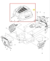Osłona ridera R 112C Husqvarna o aerodynamicznym kształcie, w kolorze szarym, z wyraźnymi otworami wentylacyjnymi na górze. Ujęcie z góry, prezentujące mocowania z boku. Element nowy, przeznaczony do montażu w urządzeniach ogrodowych.