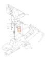 Pokrętło ridera R200iX Husqvarna, metalowe, w kolorze srebrnym, przedstawione w ujęciu z góry, z widocznym numerycznym oznaczeniem. Widoczne elementy montażowe, umieszczone na tle schematu konstrukcyjnego fotela ridera.