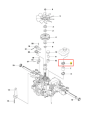 Rysunek techniczny opaski zaciskowej ridera R213C Husqvarna z numerowanymi elementami. Element 8 to kluczowy mocujący fragment w centrum schematu. Grafika w szarości z detalami technicznymi.