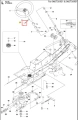 Śruba ridera R213C Husqvarna, metalowa, z płaskim łbem i gwintem. Widoczna z boku, w ujęciu z góry. Element mechanizmu sterującego, zanurzony w schemacie, obok innych komponentów. Kolor stali, o standardowych wymiarach.