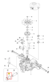 O-ring ridera R216AWD Husqvarna, czarny, gumowy, okrągły, widoczny na schemacie montażu. Uszczelnia układ mechaniczny, otoczony innymi częściami, zbliżenie na detal w ramce.