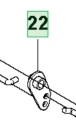 Zespół łącznika ridera RC318T Husqvarna, widoczny z boku, pokazuje metalowy element w kolorze srebrnym z dwoma otworami do mocowania. Na zdjęciu widoczny jest także numer 22 na zielonym tle, wskazujący jego pozycję w schemacie.